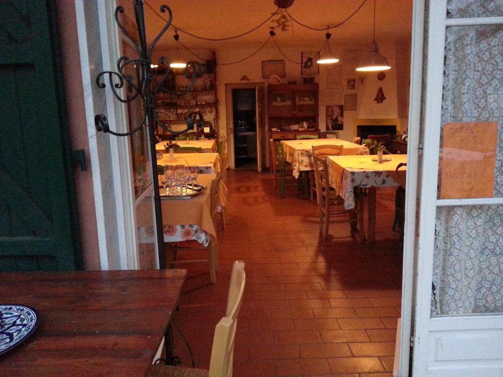 Agriturismo "La Rosa Canina" Bed & Breakfast Lerici Bagian luar foto