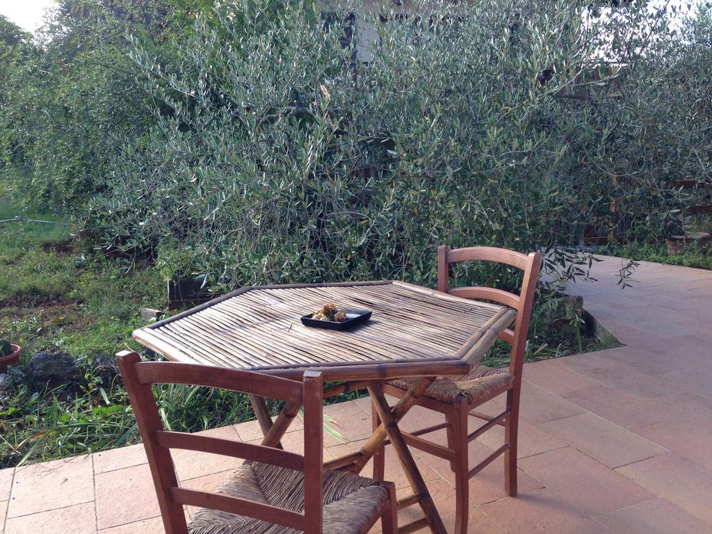 Agriturismo "La Rosa Canina" Bed & Breakfast Lerici Bagian luar foto