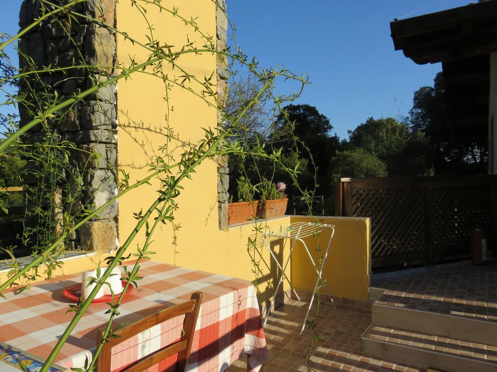 Agriturismo "La Rosa Canina" Bed & Breakfast Lerici Bagian luar foto